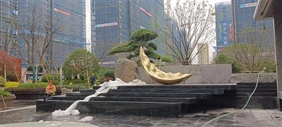 স্টেইনলেস স্টিল সোনার ধাতুপট্টাবৃত শিমের ভাস্কর্য